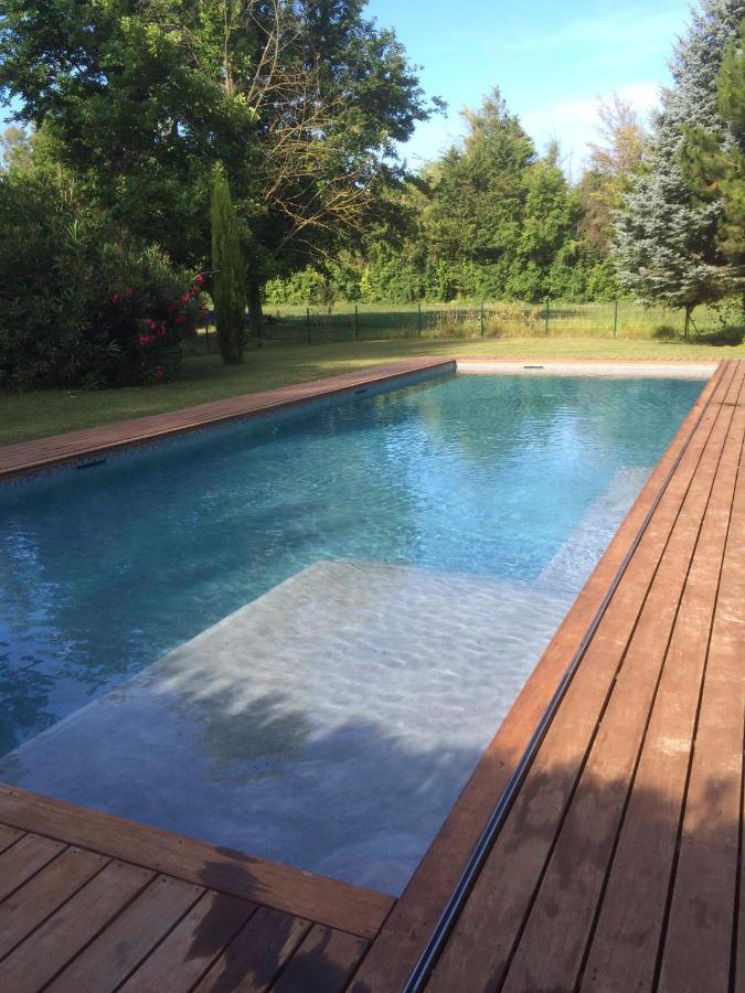 Montjoia Bed & Breakfast LʼIsle-sur-la-Sorgue Екстериор снимка