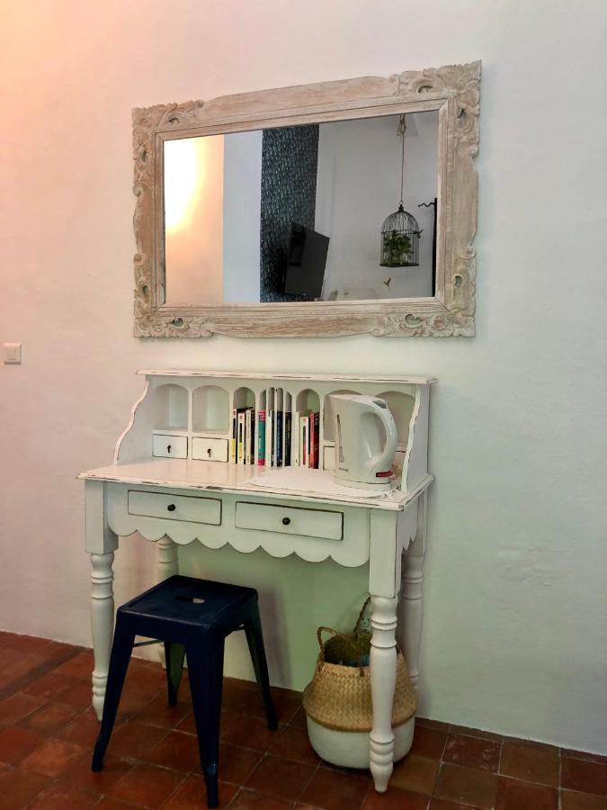 Montjoia Bed & Breakfast LʼIsle-sur-la-Sorgue Екстериор снимка