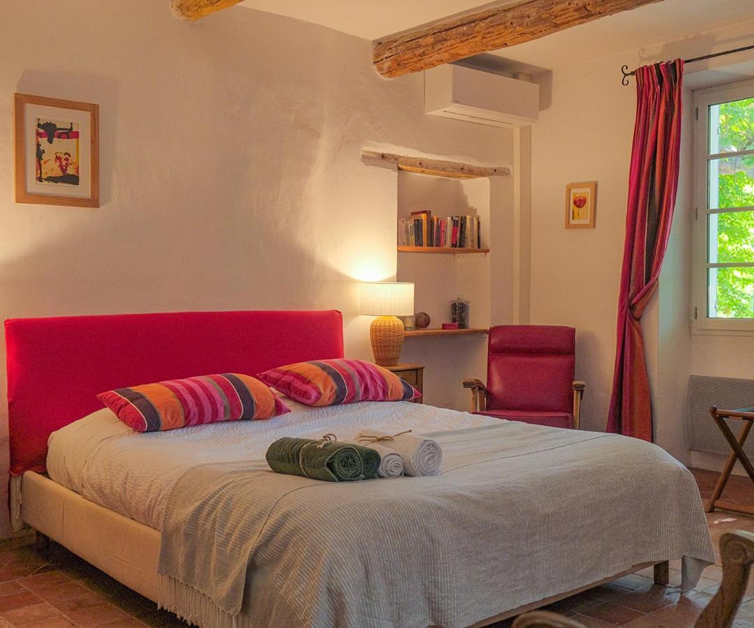 Montjoia Bed & Breakfast LʼIsle-sur-la-Sorgue Екстериор снимка