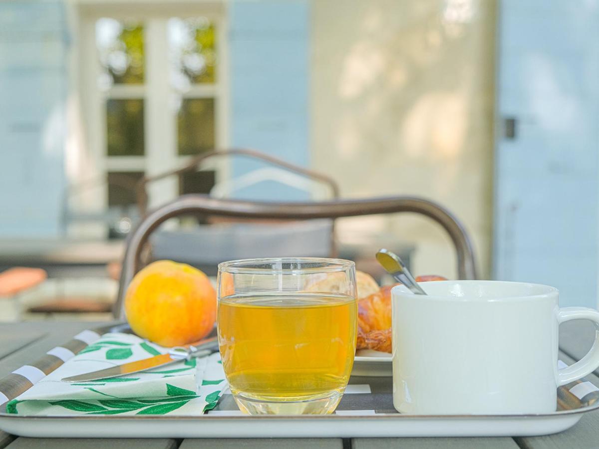 Montjoia Bed & Breakfast LʼIsle-sur-la-Sorgue Екстериор снимка
