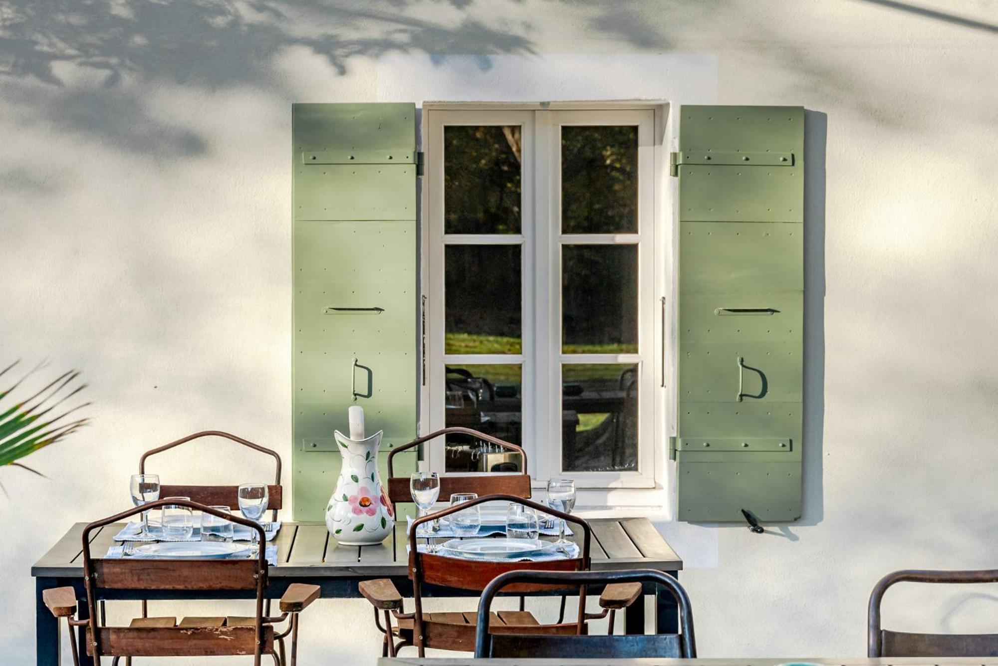 Montjoia Bed & Breakfast LʼIsle-sur-la-Sorgue Екстериор снимка